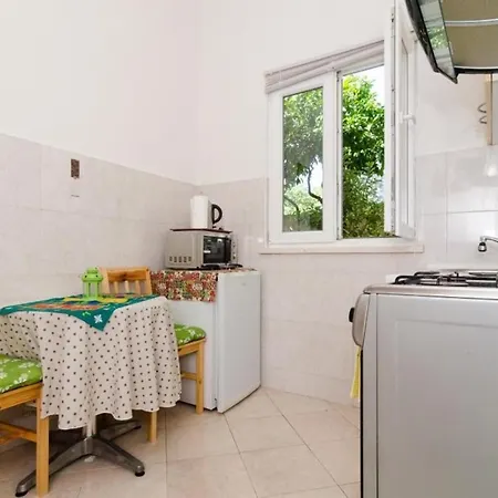 Todo - Studio With Terrace